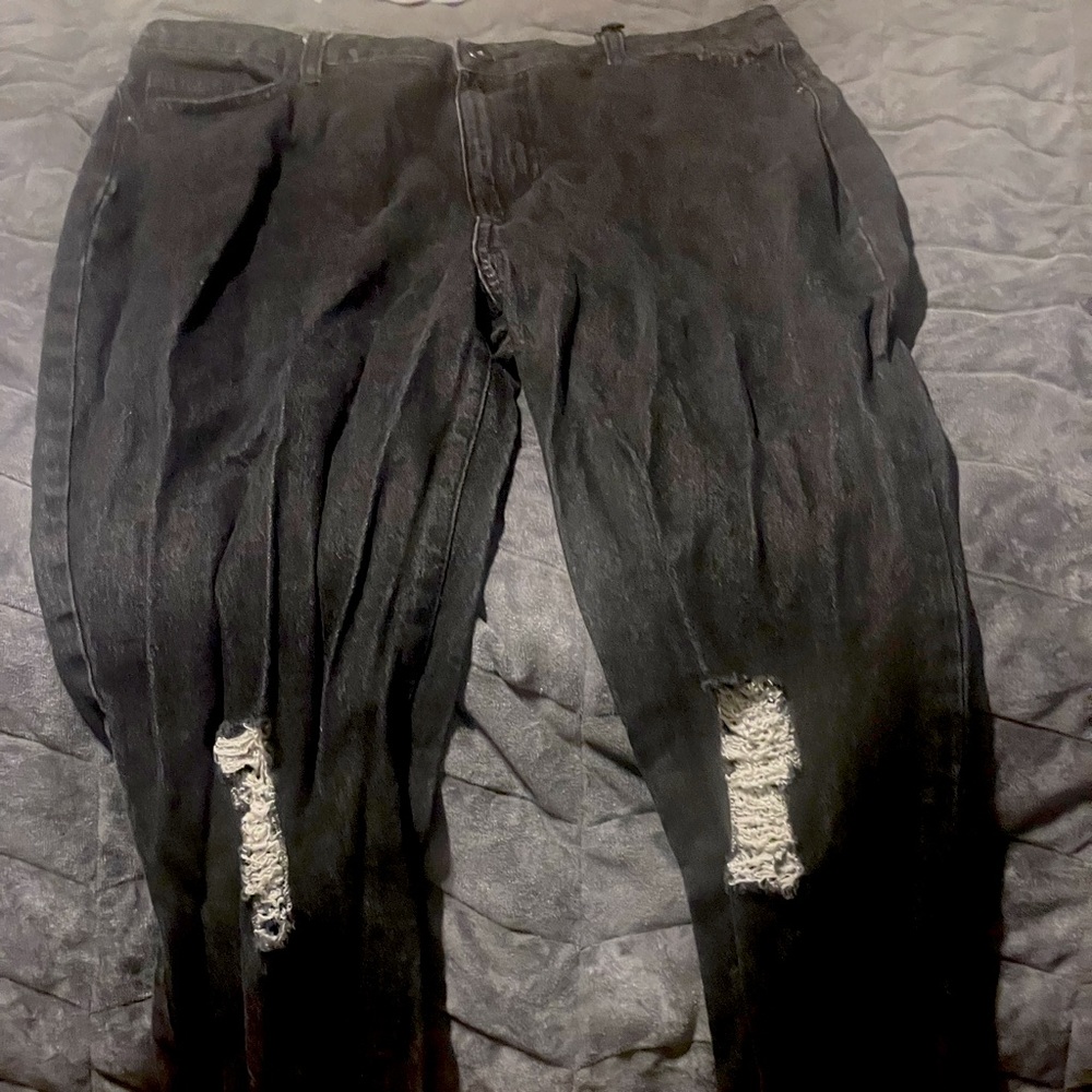 Black crushed Denim, ripped at the knees boohoo jeans